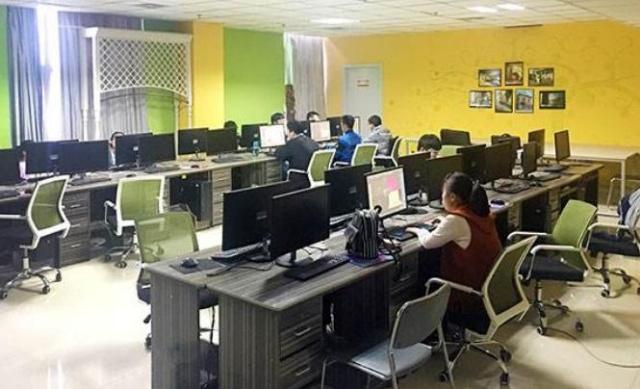 夫妻同心开传媒培训学校 从零起步，逐梦信息设备技术咨询之路